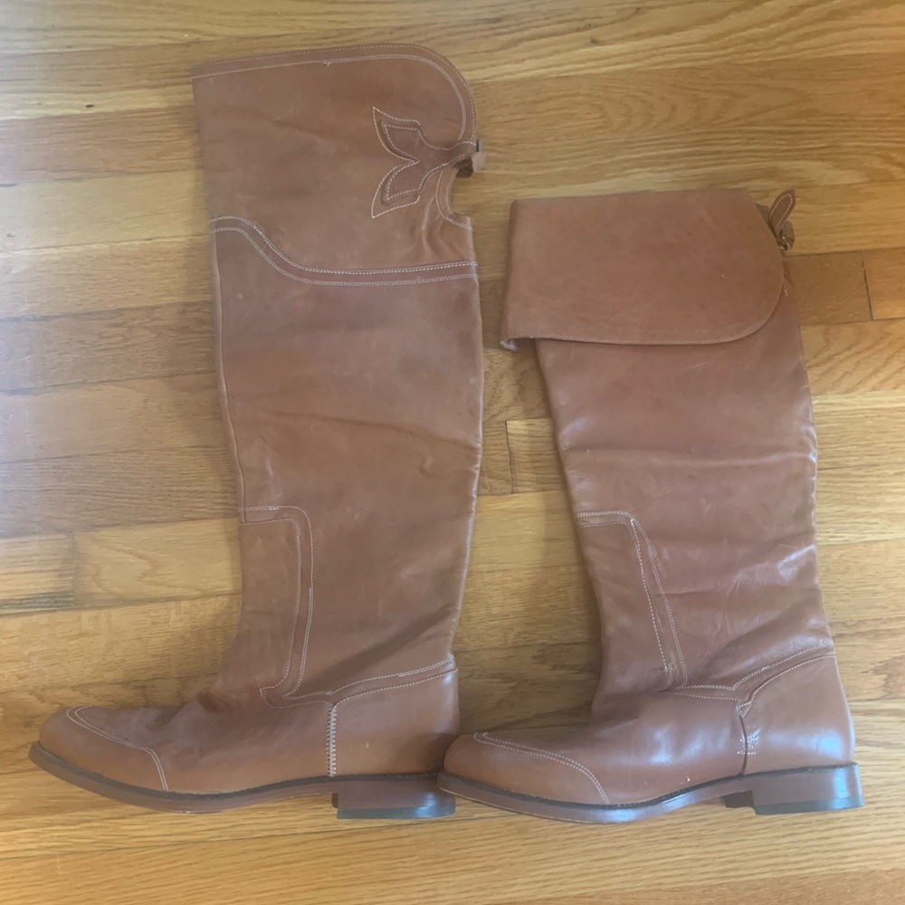 Timberland boot company genuine leather brown boots. Size 11. Barely worn.